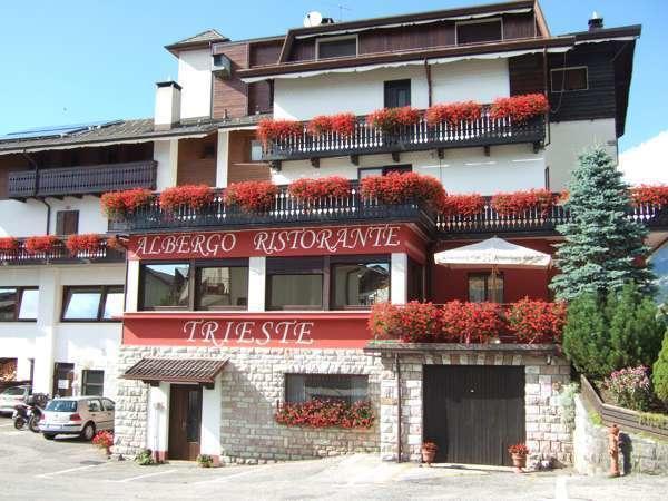 Albergo Trieste Tambre dʼAlpago エクステリア 写真