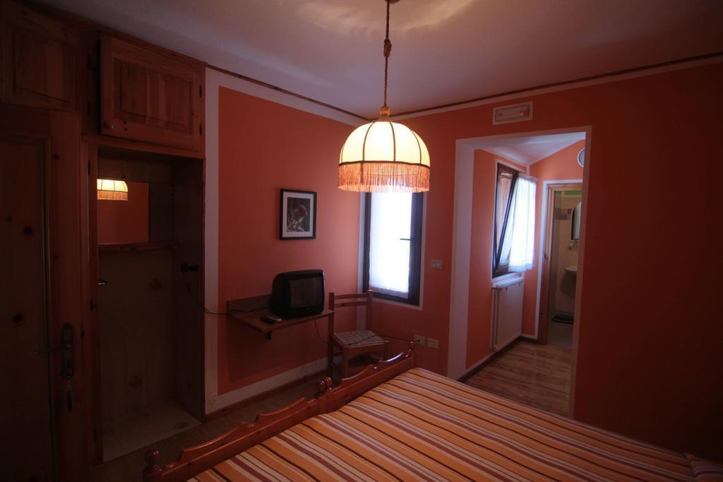 Albergo Trieste Tambre dʼAlpago 部屋 写真