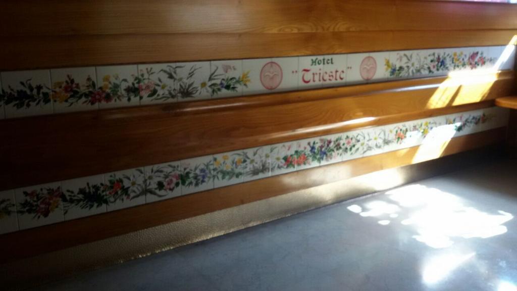 Albergo Trieste Tambre dʼAlpago 部屋 写真