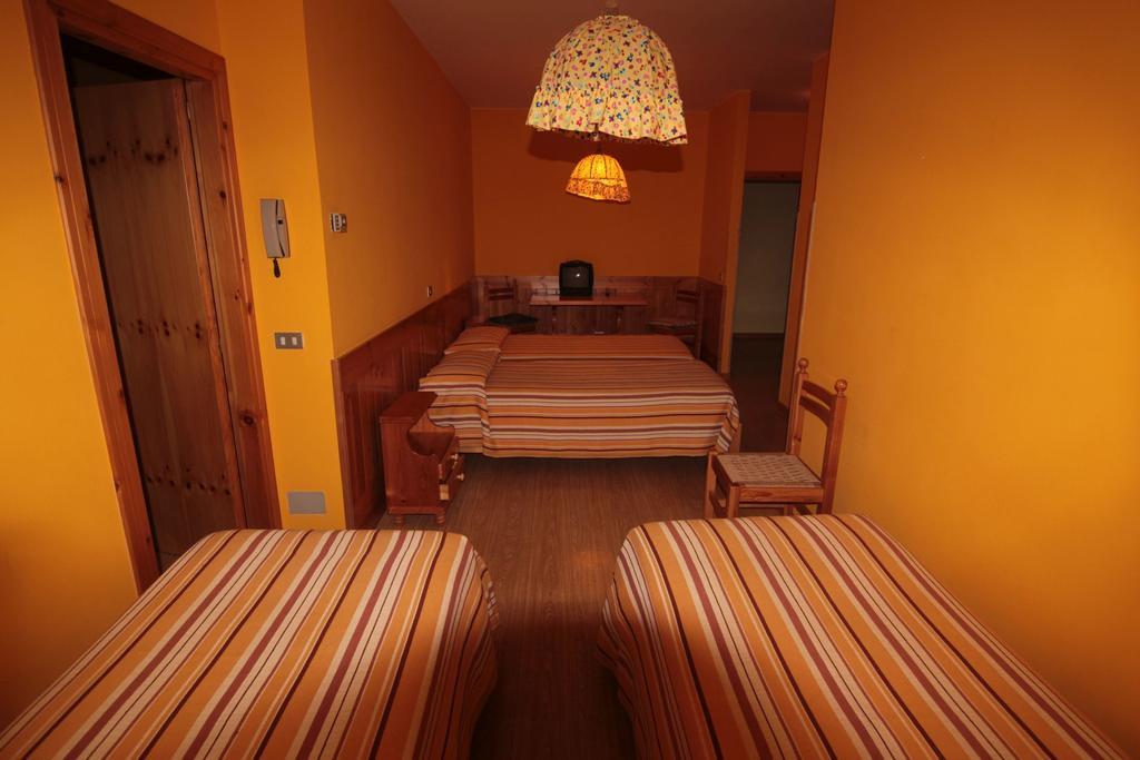 Albergo Trieste Tambre dʼAlpago 部屋 写真